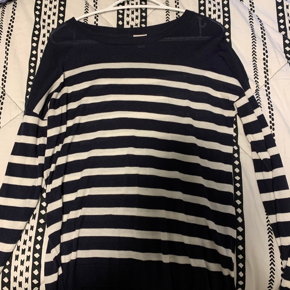 Tops/Robe/dresses - Picture 3 of 16